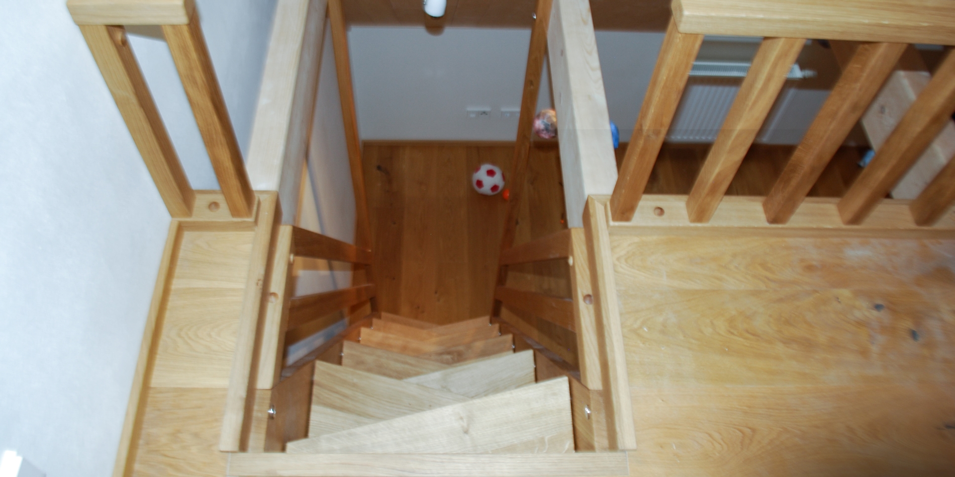 Raumspartreppe Holzstiege Dachbodentreppe
