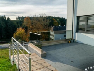 Balkongeländer Glas