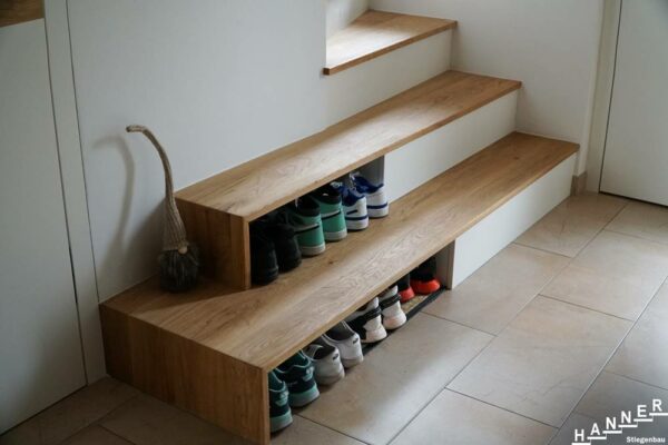Treppe Garderobe Schuhablage