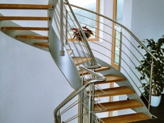 Metall Wendeltreppe Holzstufen
