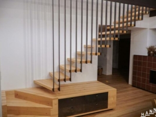 Holztreppe Geländer Metall