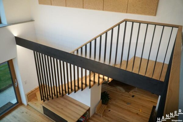 Metallgeländer Holztreppe