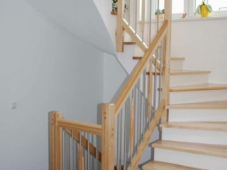 Holzgeländer Metallsprossen