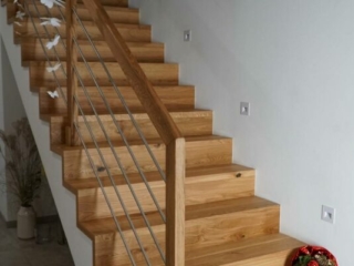Geländer Metallstäbe Holz