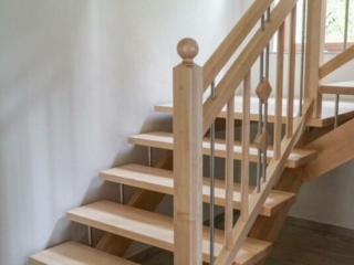 Holztreppe Geländer