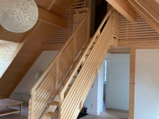 Raumspartreppe Holz Geländer