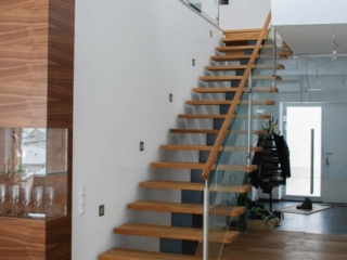 Treppe Holm Glasgeländer