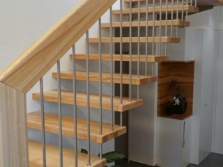 Stiege Nirosta Stäbe