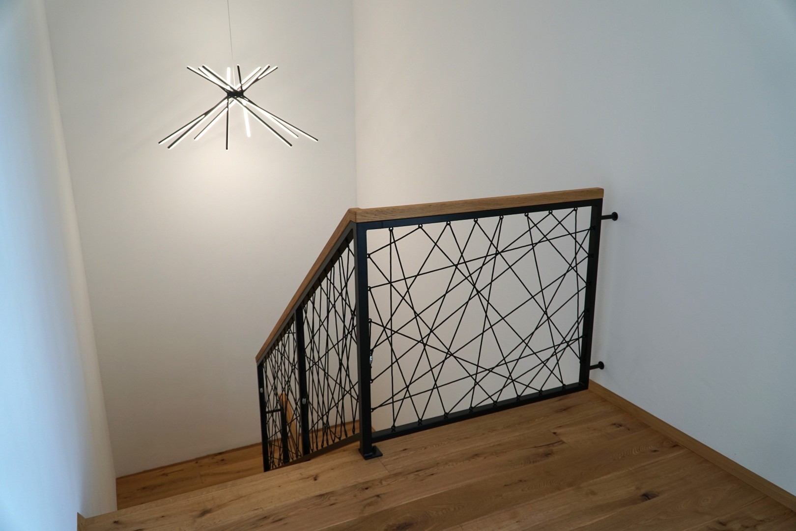 Mikadogeländer: Moderner Blickfang mit Charakter