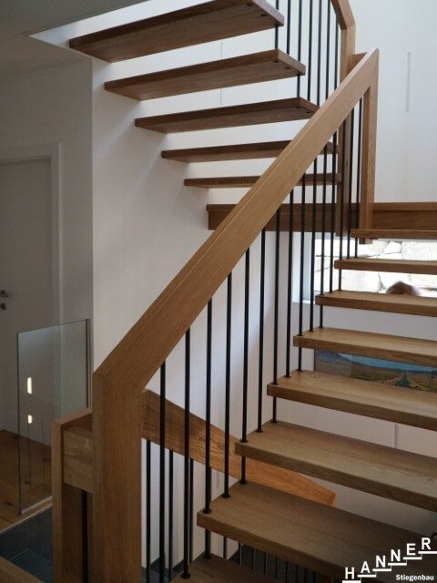 geländertragende Treppe