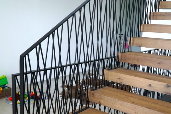 DSC08257 Geländer Mikado