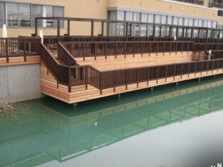 Holzgel&auml;nder Riegel Schwimmbad